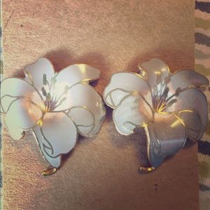 Vintage flower earrings
